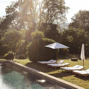 https://le-galinier-lourmarin.fr-provencehotel.com